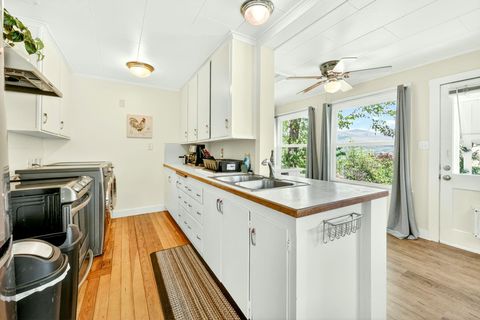 Tiny photo for 480 Harrison Street, Ashland, OR 97520 (MLS # 220219842)