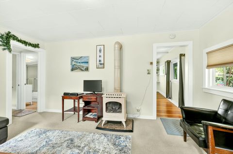 Tiny photo for 480 Harrison Street, Ashland, OR 97520 (MLS # 220219842)