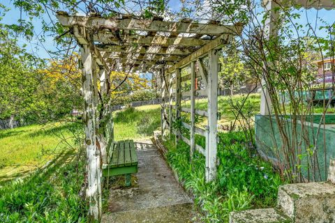 Tiny photo for 480 Harrison Street, Ashland, OR 97520 (MLS # 220219842)
