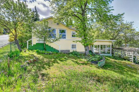 Tiny photo for 480 Harrison Street, Ashland, OR 97520 (MLS # 220219842)