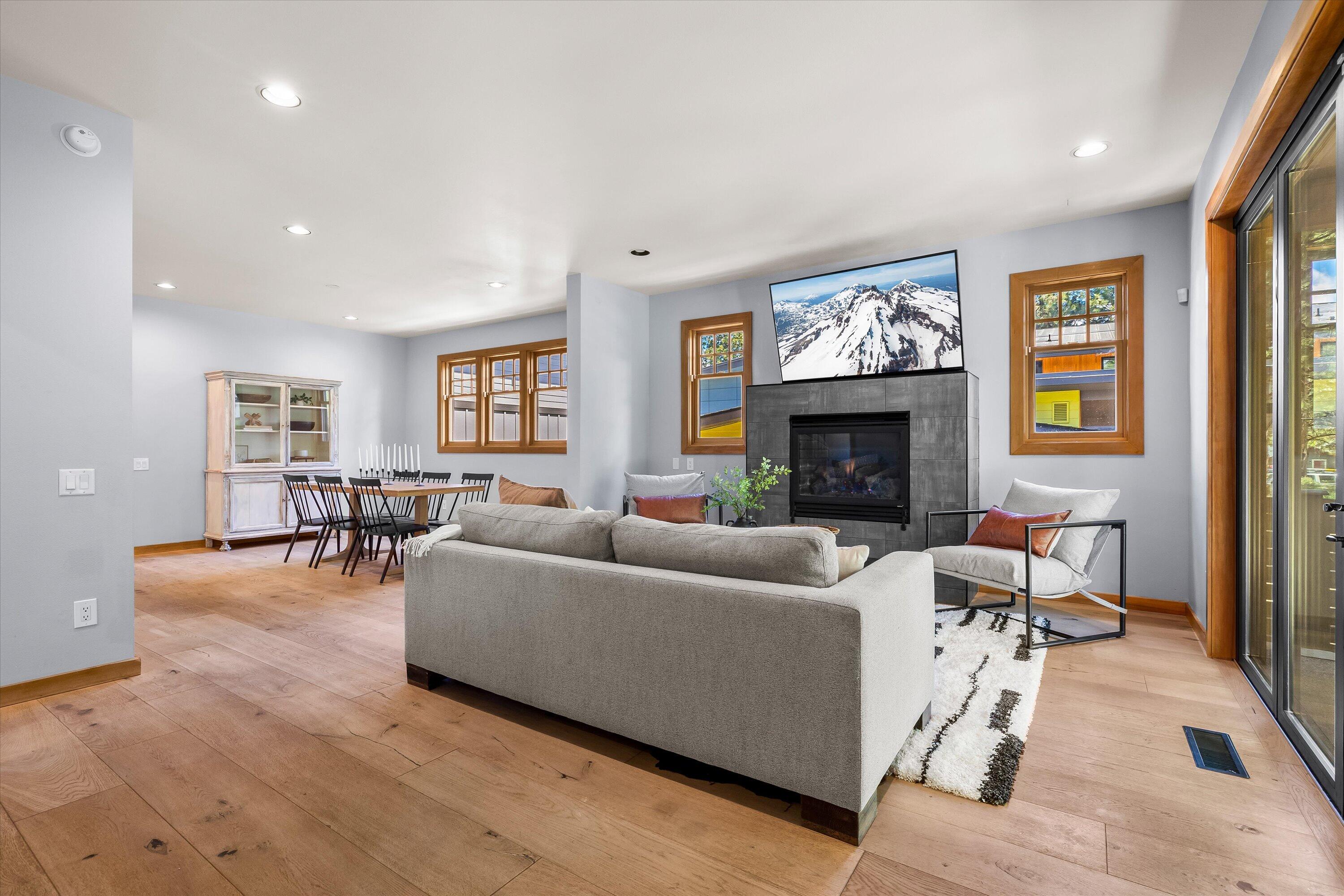 1252 NW Ithaca Avenue