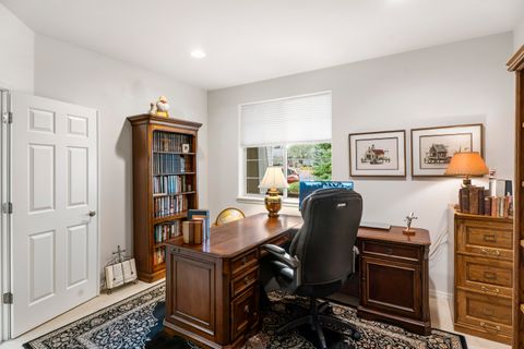 Tiny photo for 900 Victoria Falls Drive, Redmond, OR 97756 (MLS # 220219374)