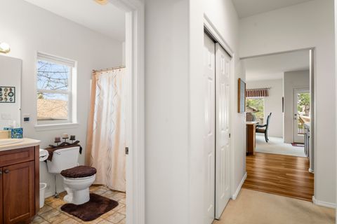 Tiny photo for 900 Victoria Falls Drive, Redmond, OR 97756 (MLS # 220219374)