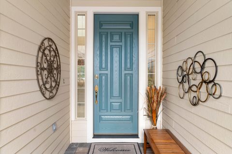 Tiny photo for 900 Victoria Falls Drive, Redmond, OR 97756 (MLS # 220219374)