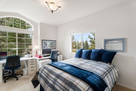 Tiny photo for 900 Victoria Falls Drive, Redmond, OR 97756 (MLS # 220219374)