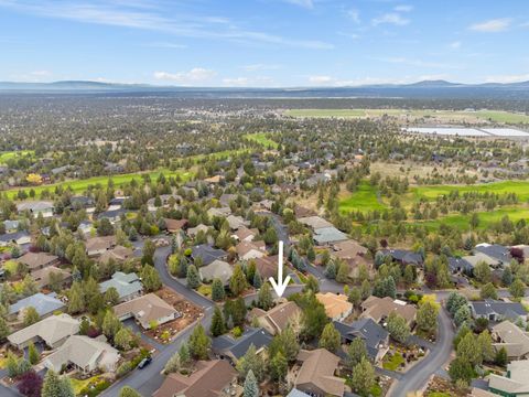 Tiny photo for 900 Victoria Falls Drive, Redmond, OR 97756 (MLS # 220219374)