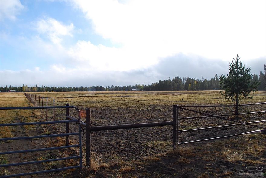 Fenced, ready to build 8+ acres for your dream home or mini-ranch. Beautiful view of Paulina Peak! Property has a well and has been recently approved for an ATT septic system. Short hop to City of La Pine or the Cascades Lakes Scenic Loop.