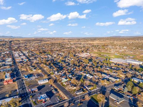 Tiny photo for 499 SE 8th Street, Madras, OR 97741 (MLS # 220211861)