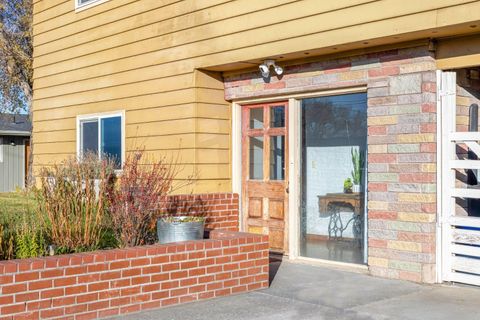 Tiny photo for 499 SE 8th Street, Madras, OR 97741 (MLS # 220211861)