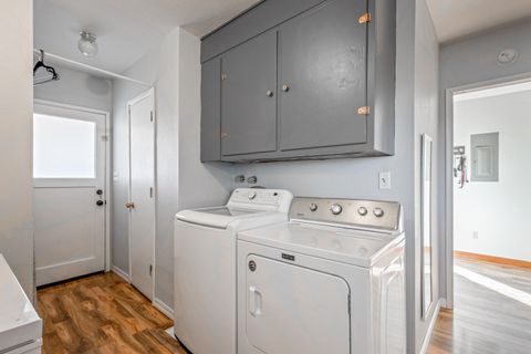 Tiny photo for 499 SE 8th Street, Madras, OR 97741 (MLS # 220211861)