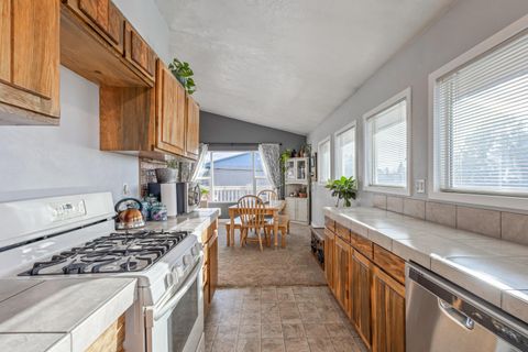 Tiny photo for 499 SE 8th Street, Madras, OR 97741 (MLS # 220211861)