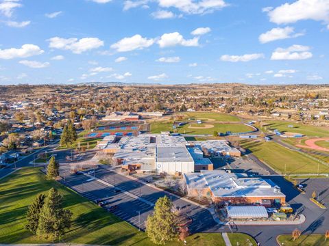 Tiny photo for 499 SE 8th Street, Madras, OR 97741 (MLS # 220211861)