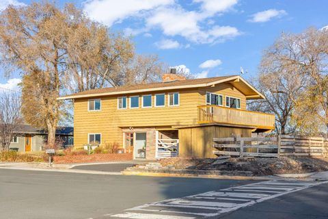 Tiny photo for 499 SE 8th Street, Madras, OR 97741 (MLS # 220211861)