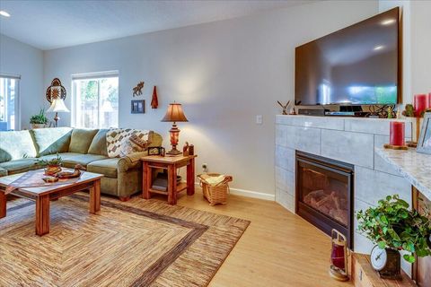 Tiny photo for 2920 NW Hemlock Lane, Redmond, OR 97756 (MLS # 220212016)