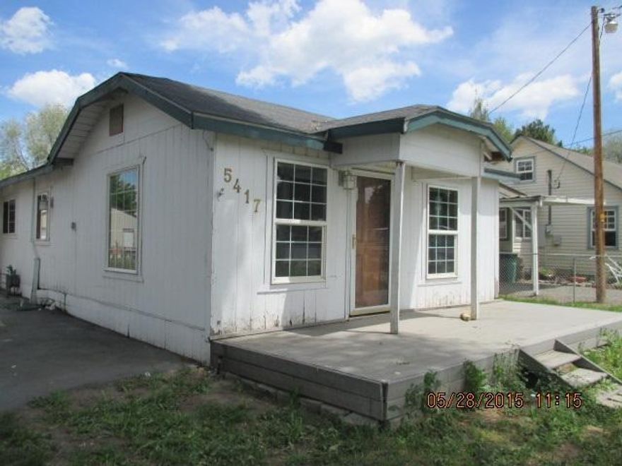 Do It Your Way! This Home Is Waiting For New Owners To Come And Make It Shine Once Again! If You Are Looking For A Home That Will Fit All Your Needs, Come Check This Out. It Needs Work But You Can Definitely Make It Yours. Needs New Floor Coverings In Some Rooms. Centrally And Conveniently Located In The Suburbs, Close To Shopping, Public Transportation And Schools.