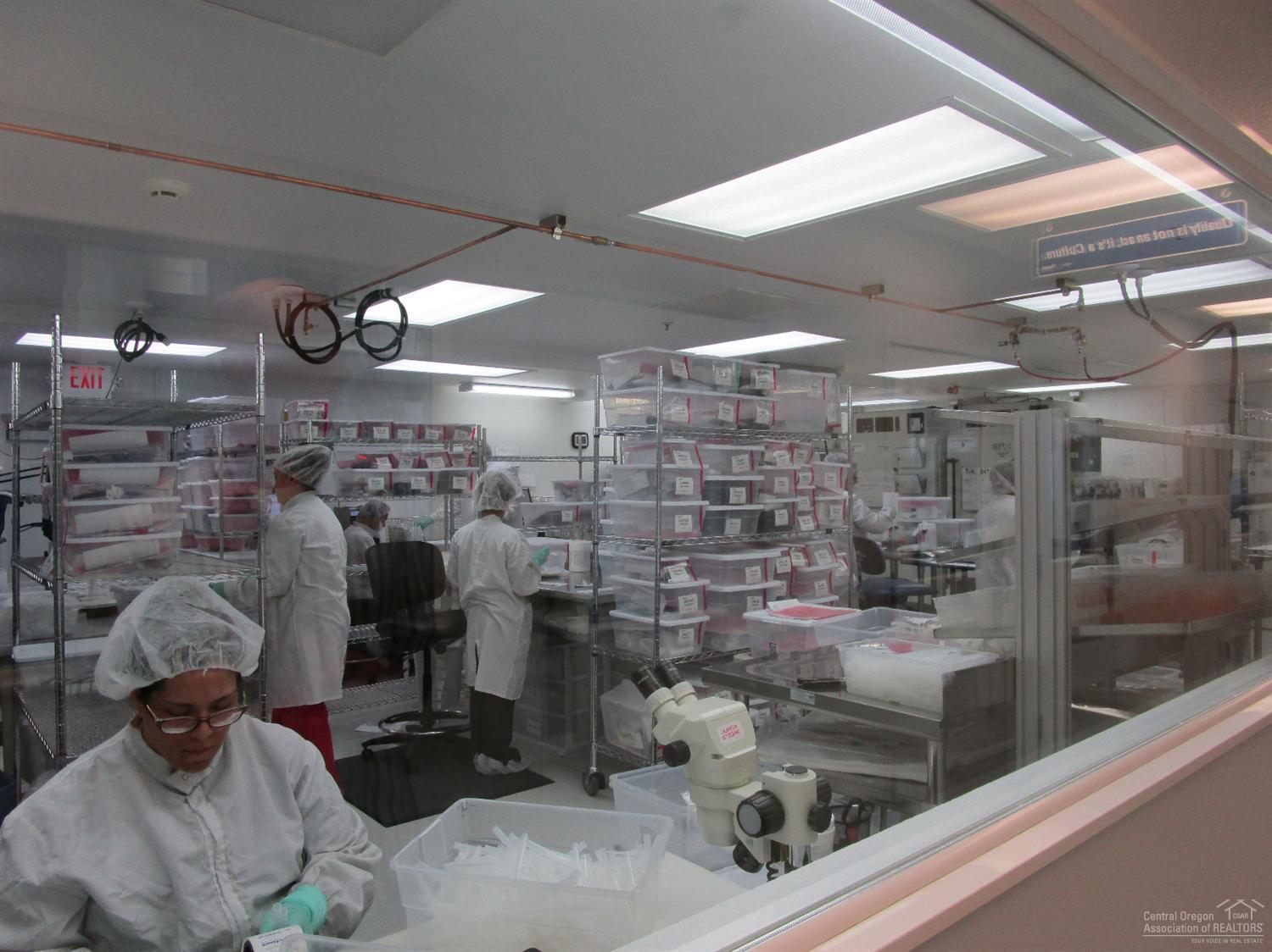 Airport Business Cen - Commercial Sale