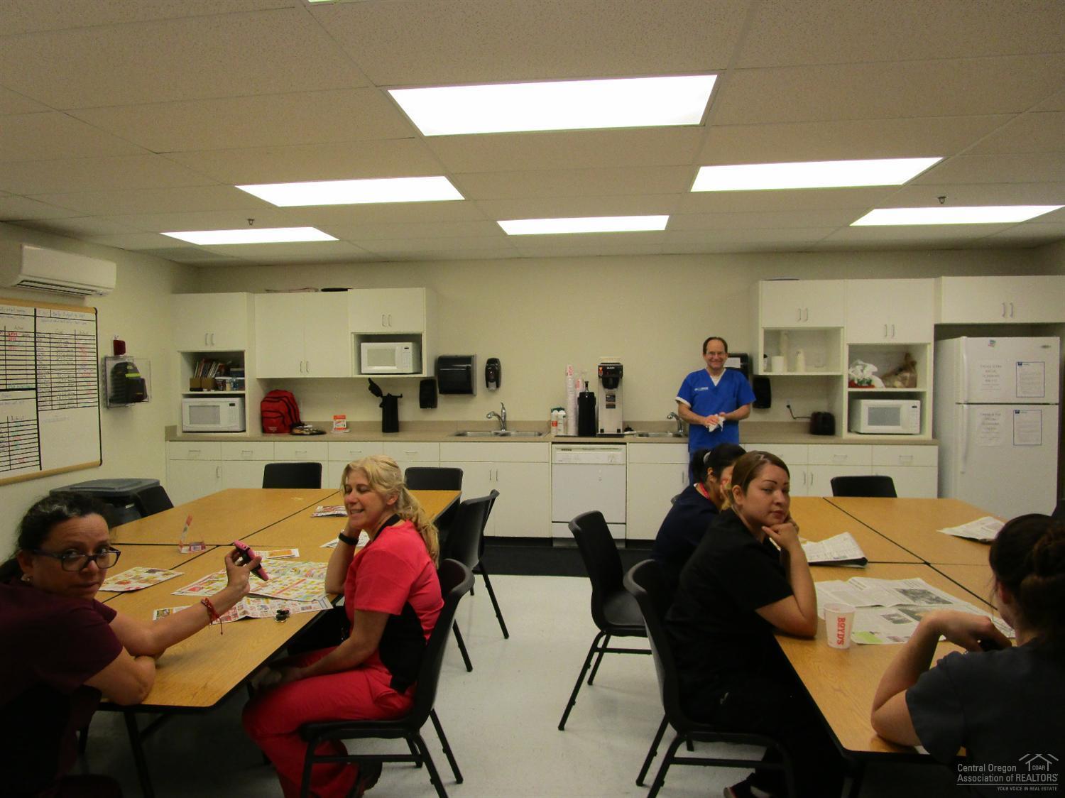 Airport Business Cen - Commercial Sale