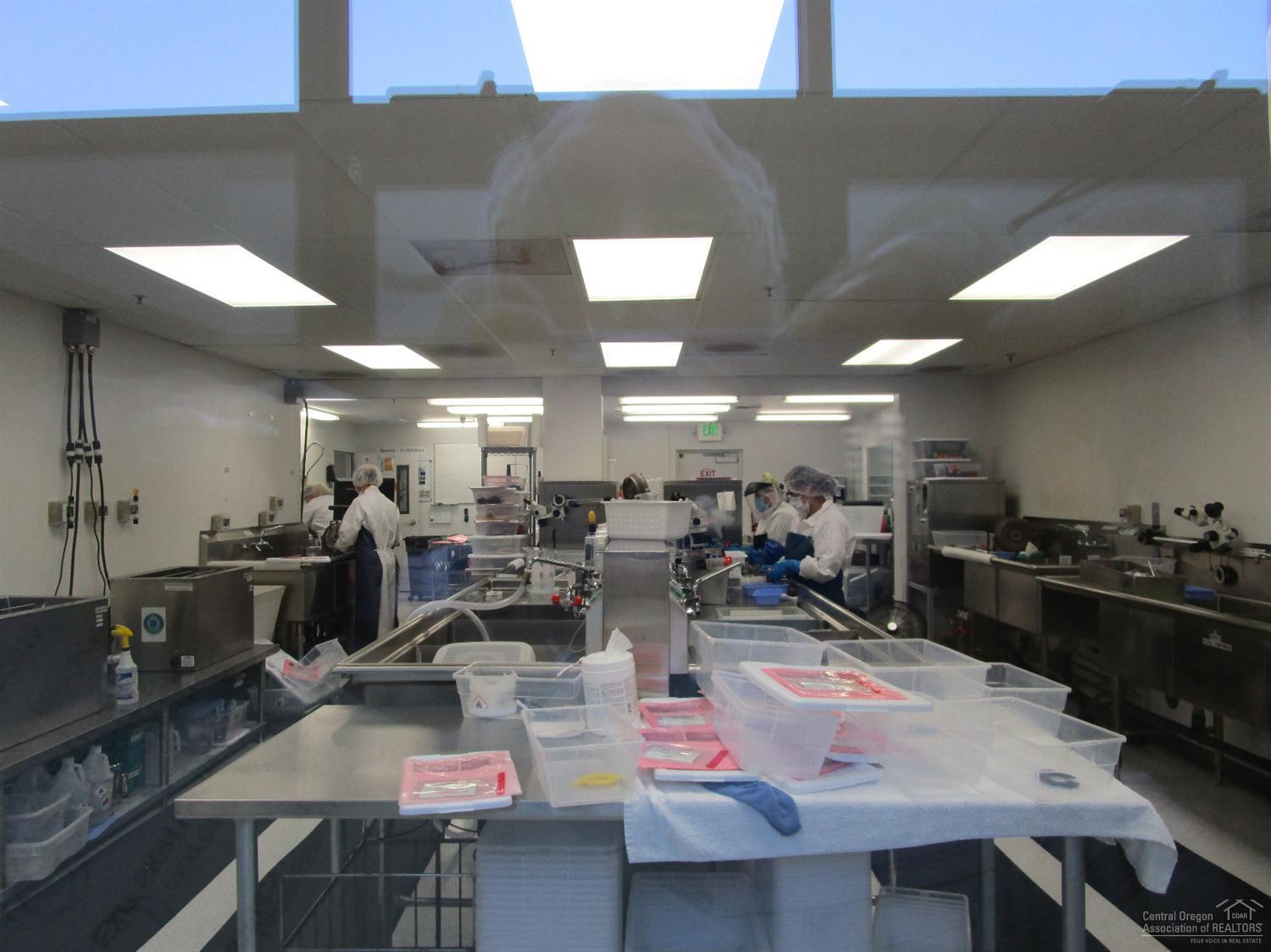 Airport Business Cen - Commercial Sale