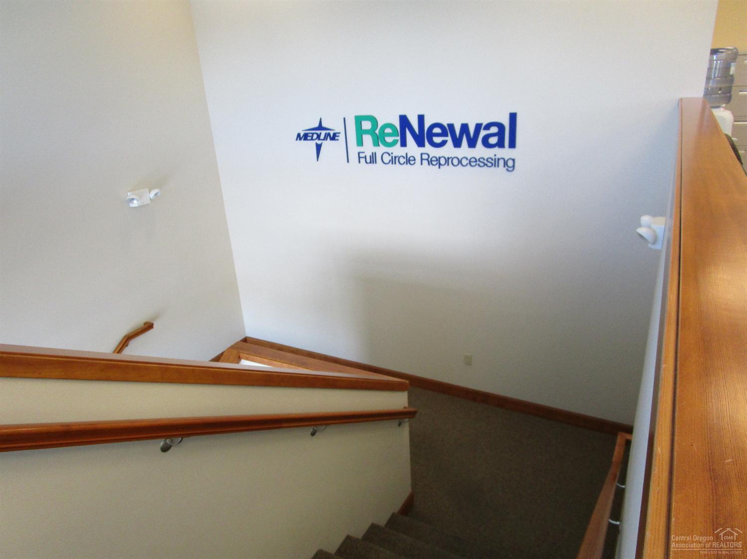 Airport Business Cen - Commercial Sale