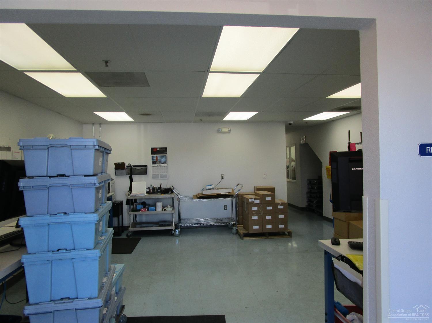 Airport Business Cen - Commercial Sale