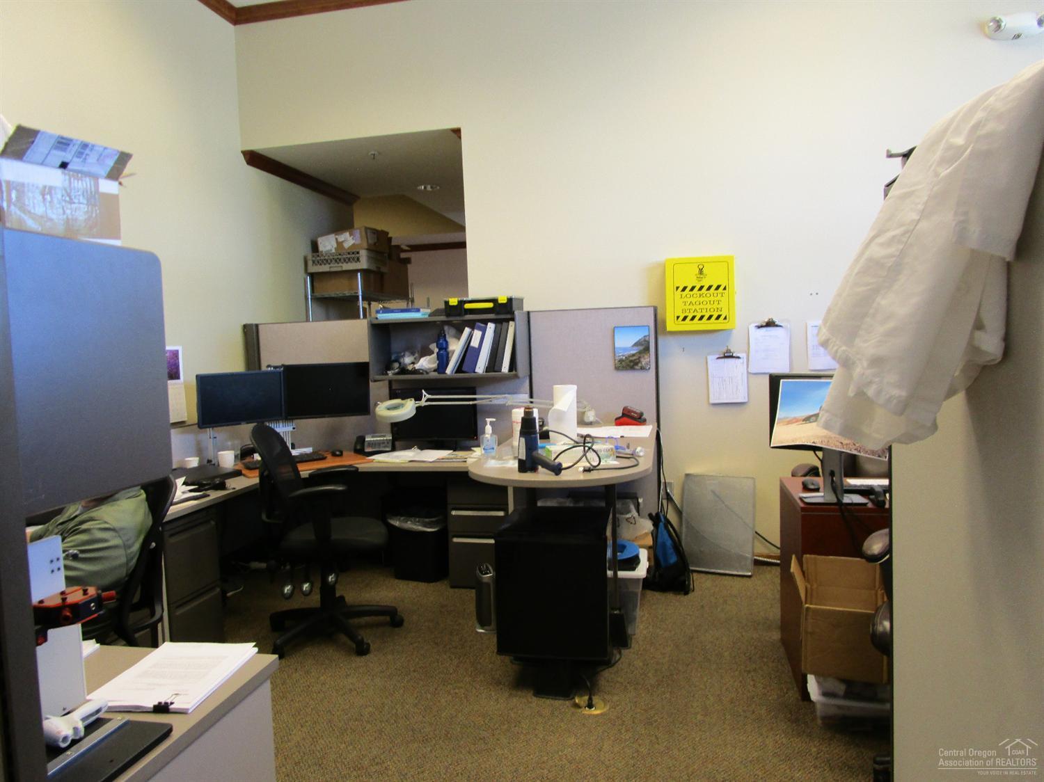 Airport Business Cen - Commercial Sale