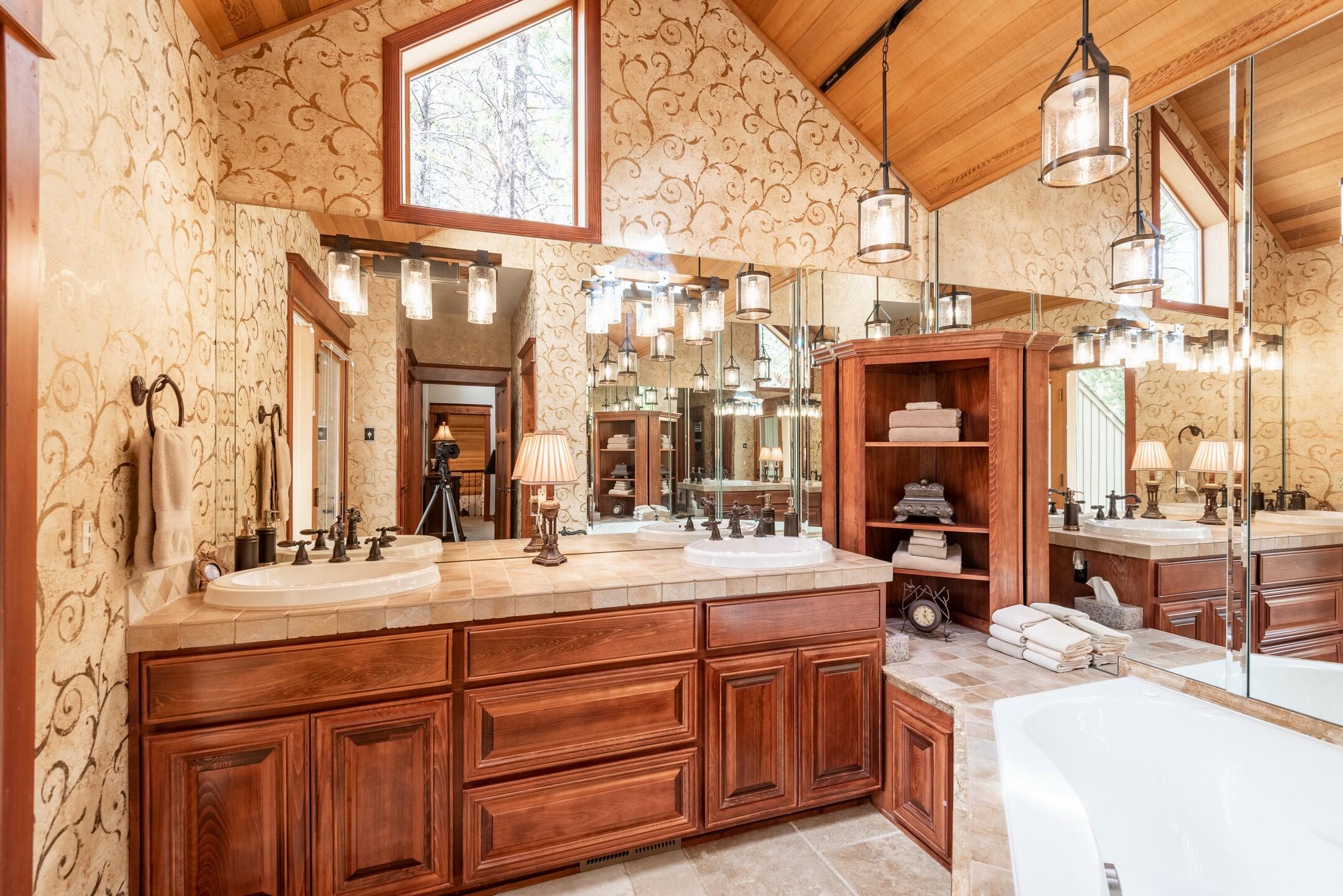 Fairway Crest Village - Residential