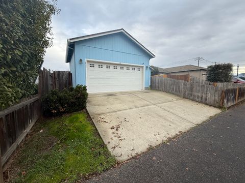 Tiny photo for 834 Isherwood Drive, Central Point, OR 97502 (MLS # 220212949)