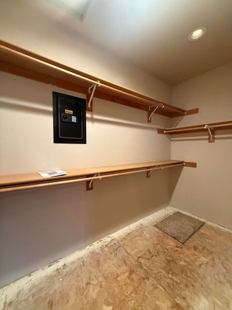 Tiny photo for 834 Isherwood Drive, Central Point, OR 97502 (MLS # 220212949)