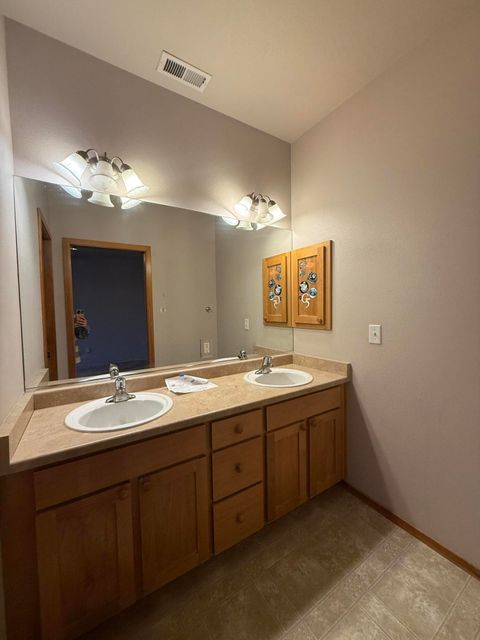 Tiny photo for 834 Isherwood Drive, Central Point, OR 97502 (MLS # 220212949)