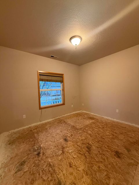 Tiny photo for 834 Isherwood Drive, Central Point, OR 97502 (MLS # 220212949)