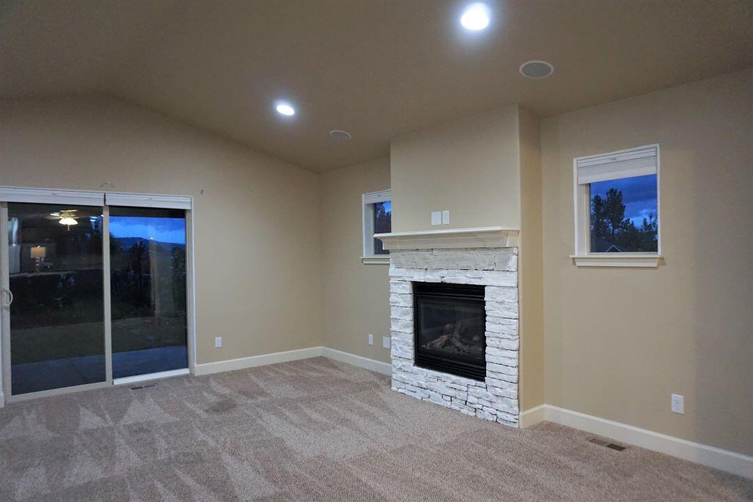 Eagle's Landing - Residential