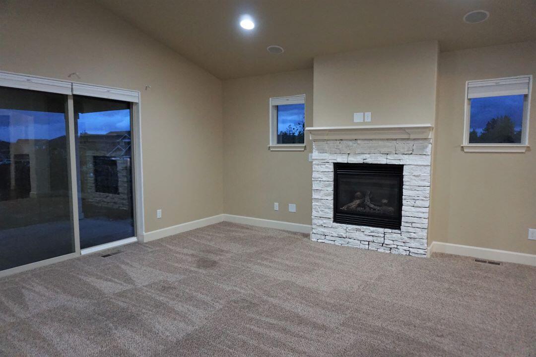 Eagle's Landing - Residential