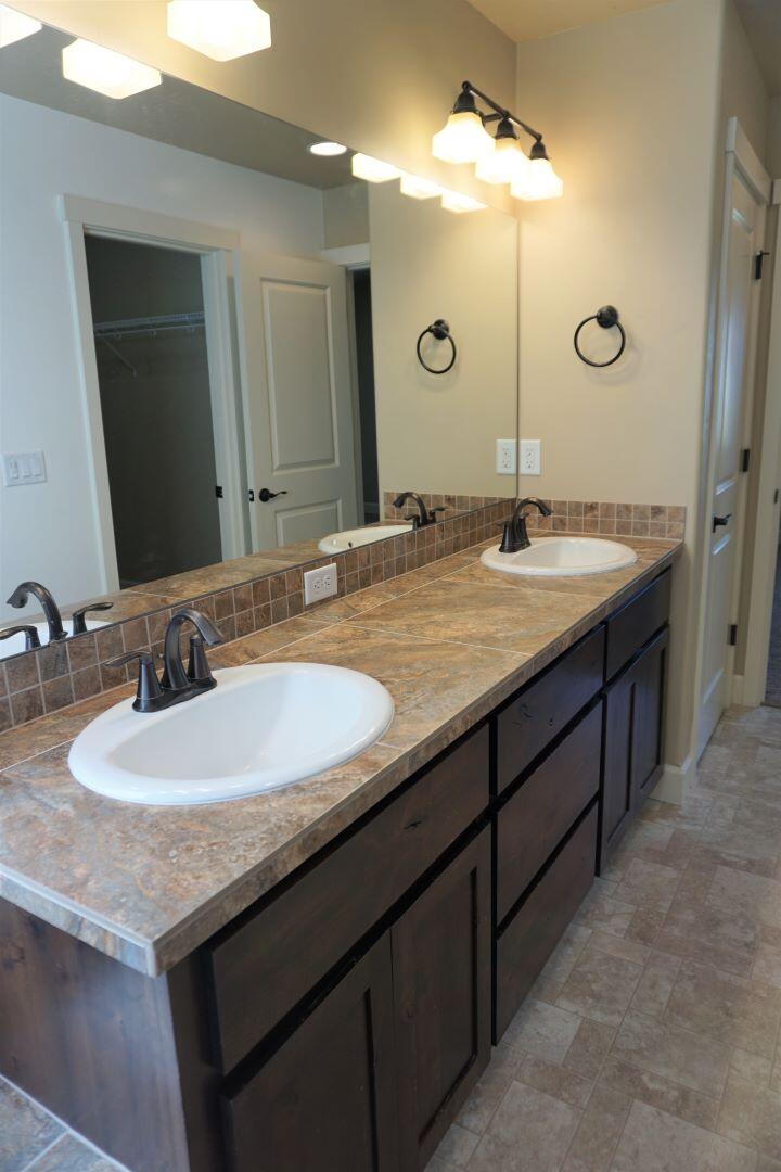 Eagle's Landing - Residential