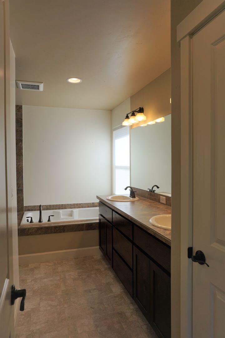 Eagle's Landing - Residential