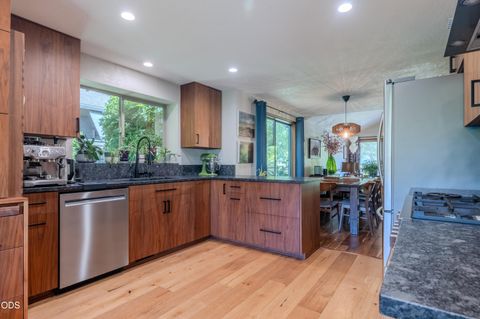 Tiny photo for 2471 Republic Way, Medford, OR 97504 (MLS # 220223114)