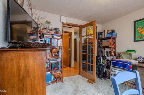 Tiny photo for 2471 Republic Way, Medford, OR 97504 (MLS # 220223114)