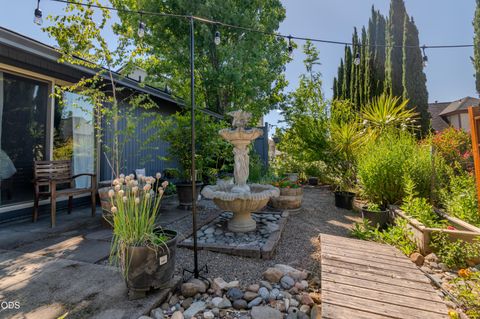 Tiny photo for 2471 Republic Way, Medford, OR 97504 (MLS # 220223114)