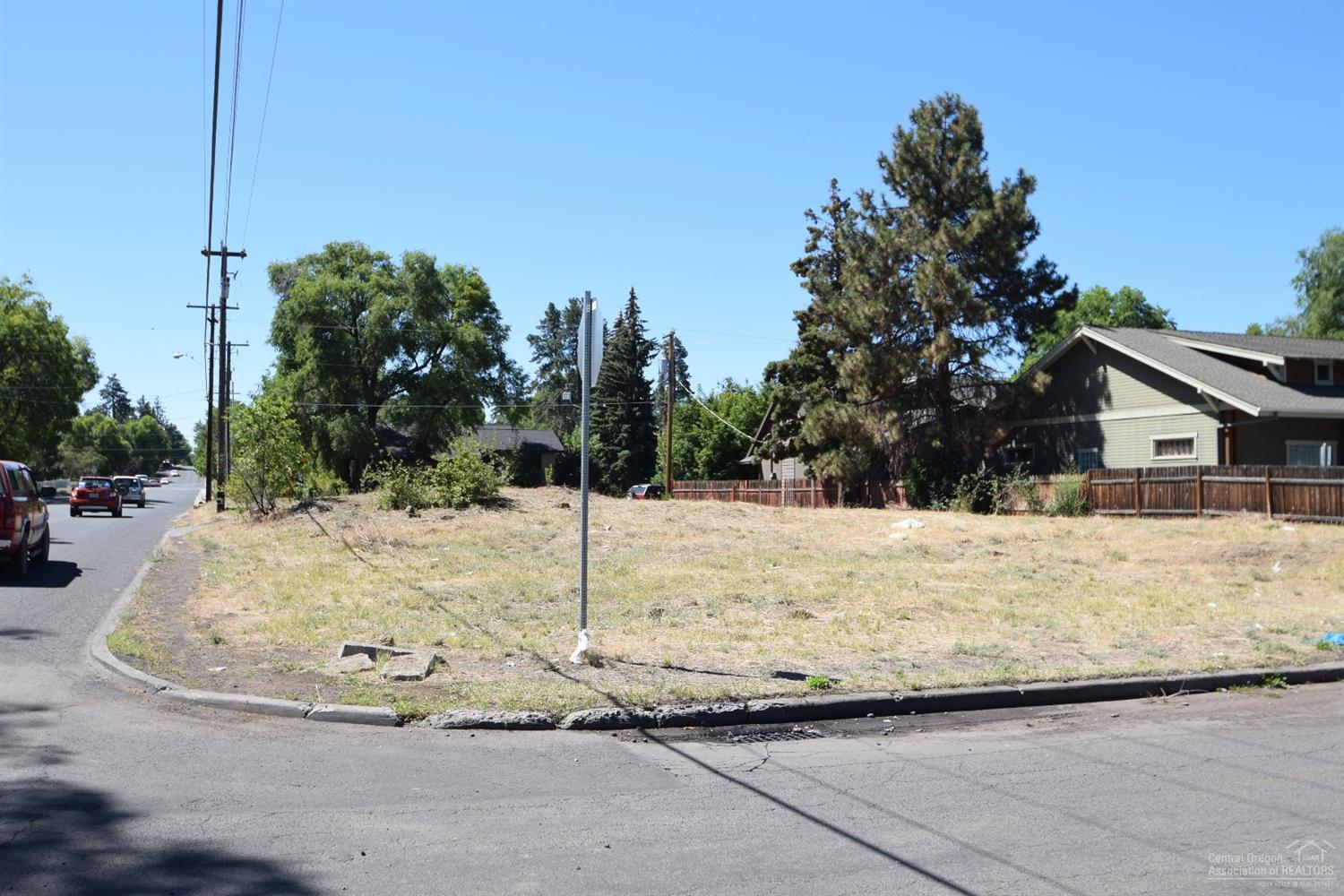 Bend Riverside - Land