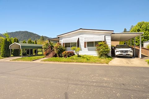 515 E Main Street 1 Rogue River OR 97537