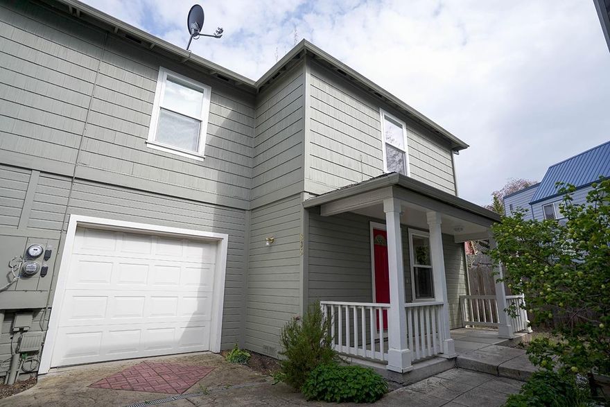 Great townhome for sale in the Siskiyou South community in Ashland. This three bedroom, two and a half bath home sits back off of the main common area and features a well designed kitchen, dining space along with a cozy family room with a gas fireplace on the first level. There also is a powder room with pedestal sink on the first floor. The nice-sized bedrooms upstairs have a master with its own bathroom. The HOA is professionally managed and the fees are $42 per month.There is a one car garage with additional assigned parking space. Great access to schools, shopping, bus lines and the amenities Ashland has to offer. This well priced home is great for a rental investment or starter home.
