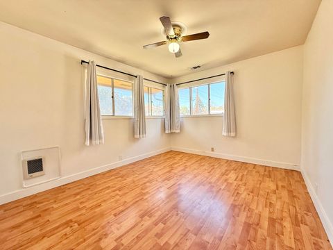 Tiny photo for 1407 California Avenue, Klamath Falls, OR 97601 (MLS # 220213198)