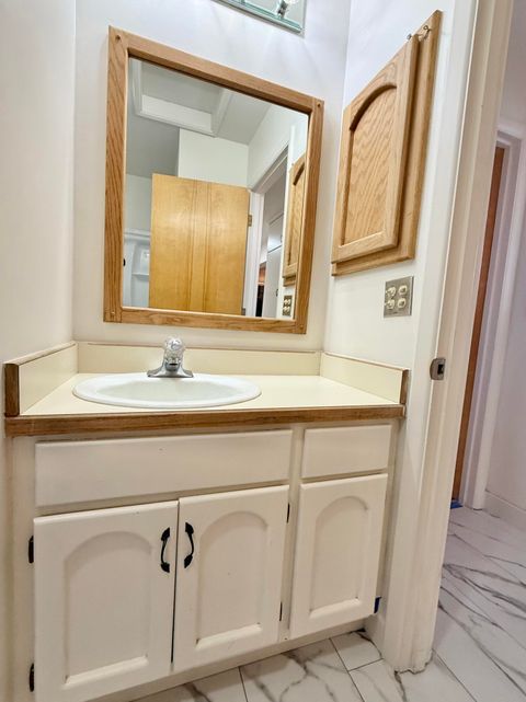 Tiny photo for 1407 California Avenue, Klamath Falls, OR 97601 (MLS # 220213198)