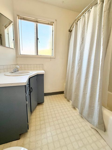 Tiny photo for 1407 California Avenue, Klamath Falls, OR 97601 (MLS # 220213198)