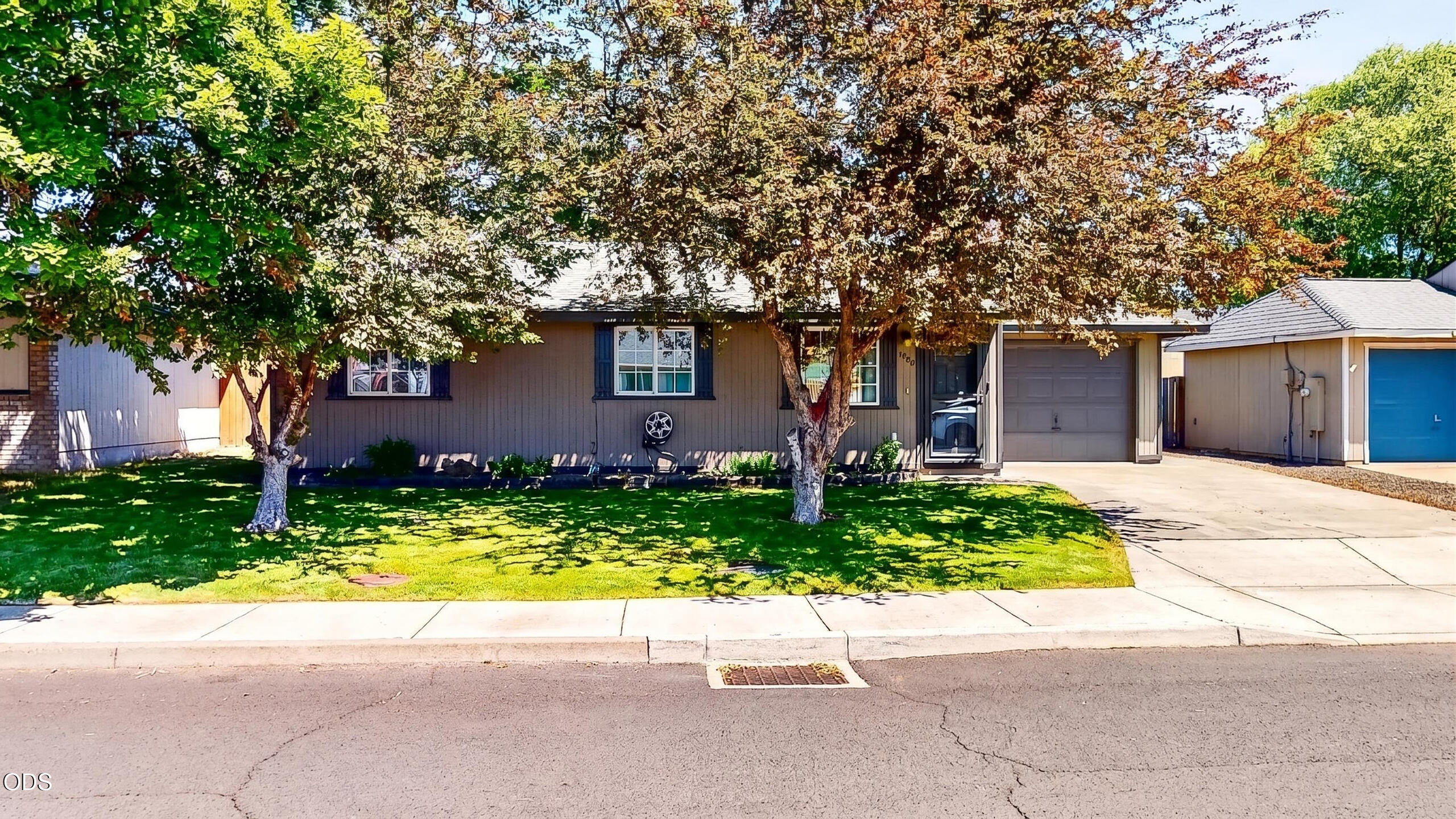 1526 SW 33rd Street