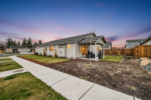 Tiny photo for 1055 NW Varnish Lane, Redmond, OR 97756 (MLS # 220212540)