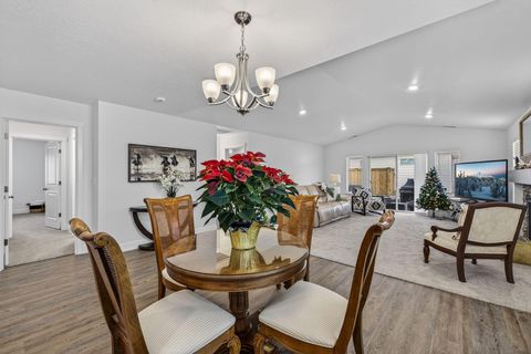 Tiny photo for 1055 NW Varnish Lane, Redmond, OR 97756 (MLS # 220212540)