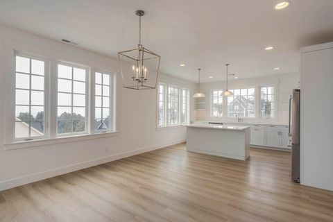 Tiny photo for 401 NE Moonwake Lane #14, Depoe Bay, OR 97341 (MLS # 220221203)