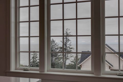 Tiny photo for 401 NE Moonwake Lane #14, Depoe Bay, OR 97341 (MLS # 220221203)