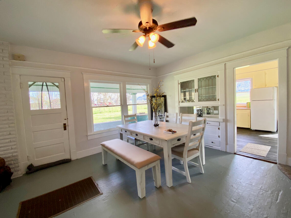 Looking Glass - Farm