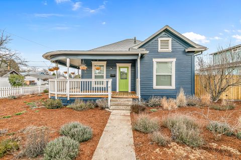 Tiny photo for 1032 W 10th Street, Medford, OR 97501 (MLS # 220215621)